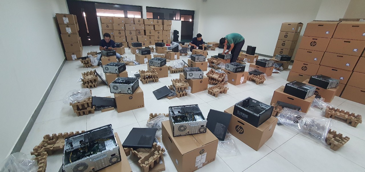 dich-vu-sua-chua-laptop-tai-nha.